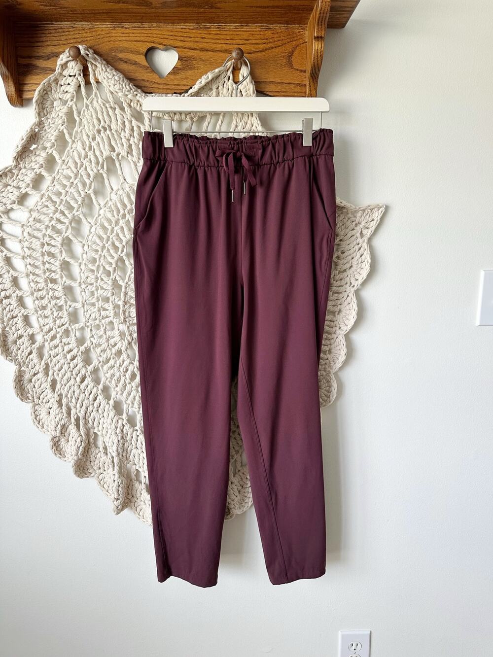 Lululemon Keep Moving 7/8 Pant In Cassis Size 8
